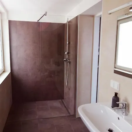 Ost I Free Parking I Self Check-in